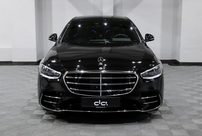 Mercedes-Benz Třídy S 580 Long 4Matic V8 370 kW - fotka 3 z 43