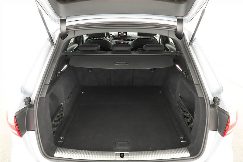 Audi A4 (2017) 2.0 TDI, Navi, Xenony - fotka 11 z 16