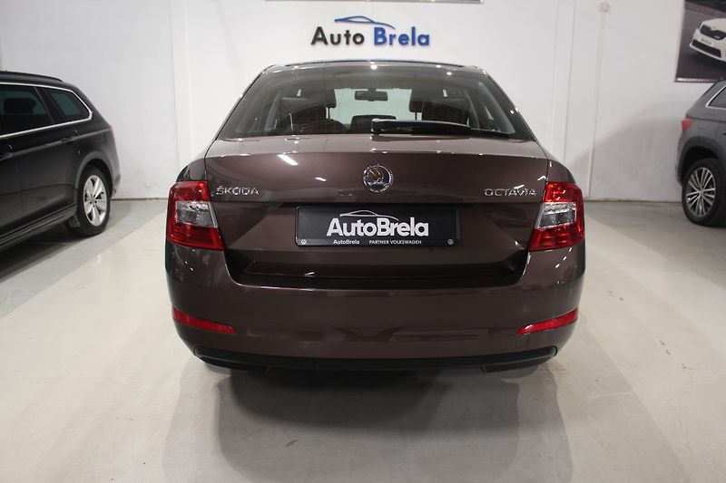 Škoda Octavia (2014) 1.2TSI DSG Elegance  - fotka 11 z 29
