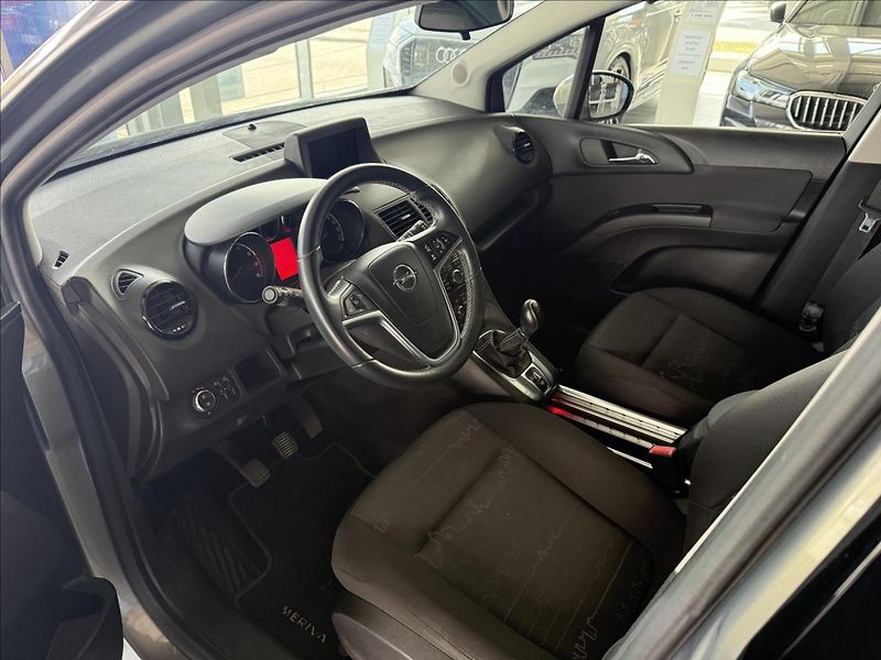 Opel Meriva 1,4   74kW,2.MAJITEL - fotka 7 z 28