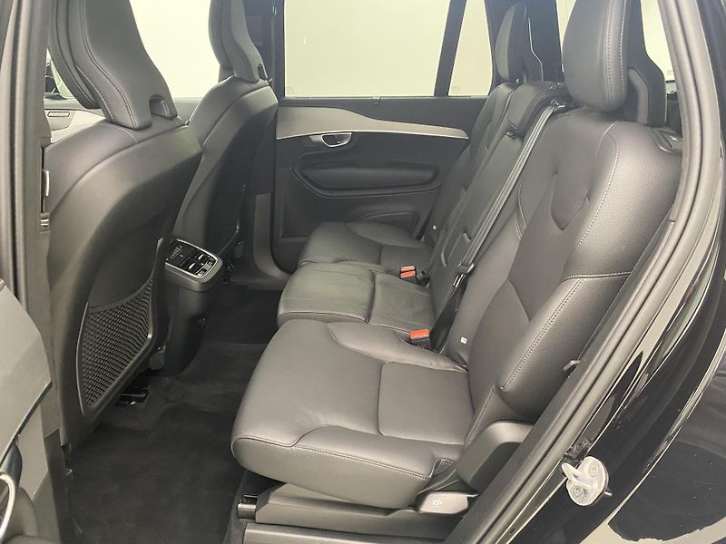 Volvo XC90 B5 AWD BRIGHT ULTIMATE AUT 7m - fotka 5 z 56