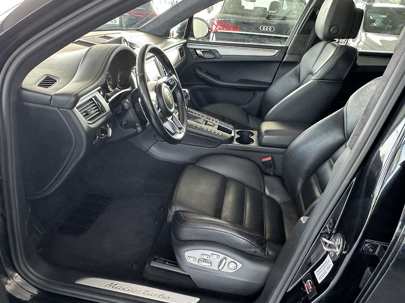 Porsche Macan (2015) 3,6 V6 Turbo CHRONO BOSE - fotka 15 z 35