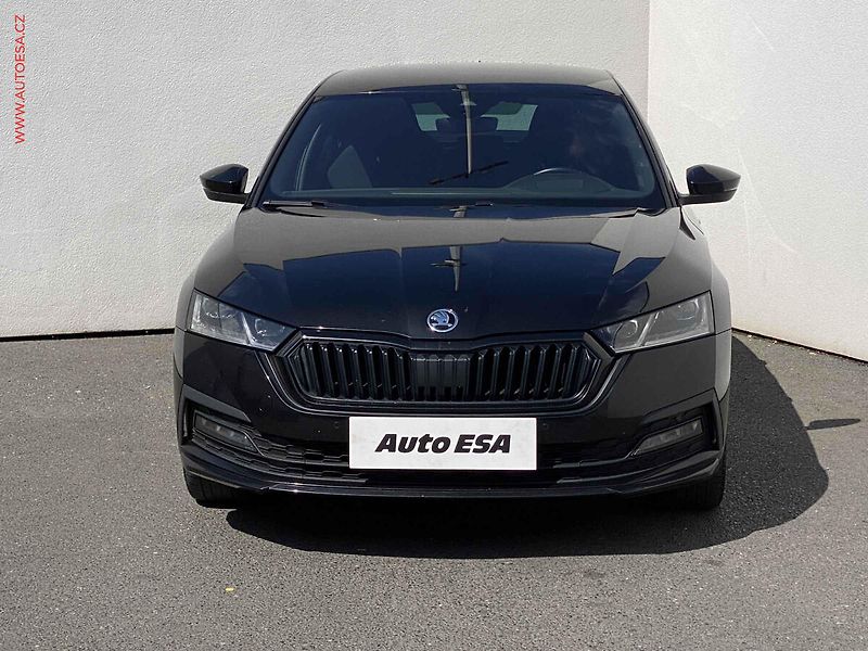 Škoda Octavia (2023) 2.0 TSi 4x4, ČR, SportLine - fotka 2 z 25