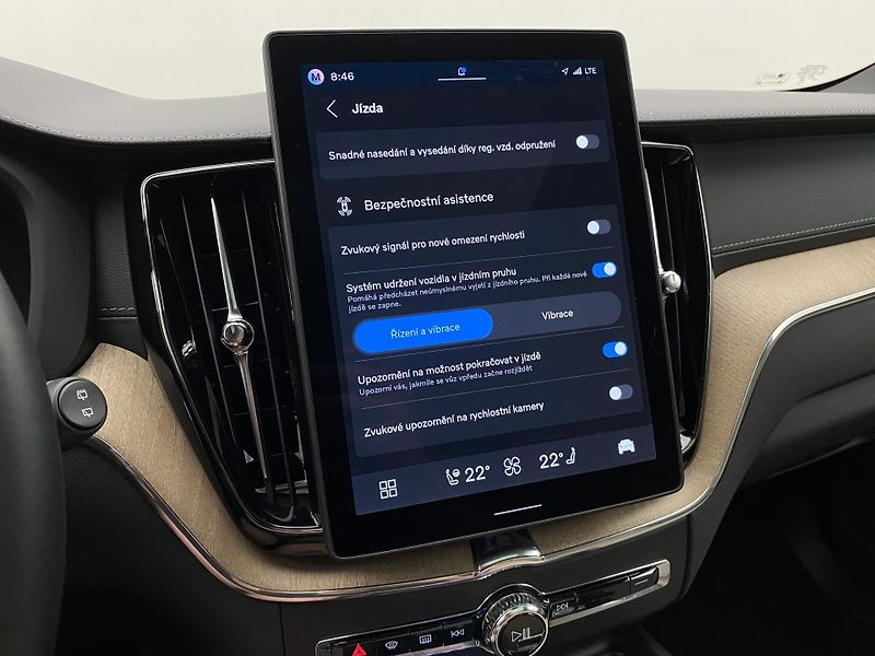 Volvo XC60 T8 AWD RECHARGE ULTRA DARK CZ - fotka 53 z 69