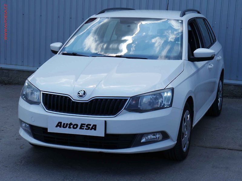 Škoda Fabia (2015) 1.2 TSi, ČR, Ambition - fotka 3 z 15