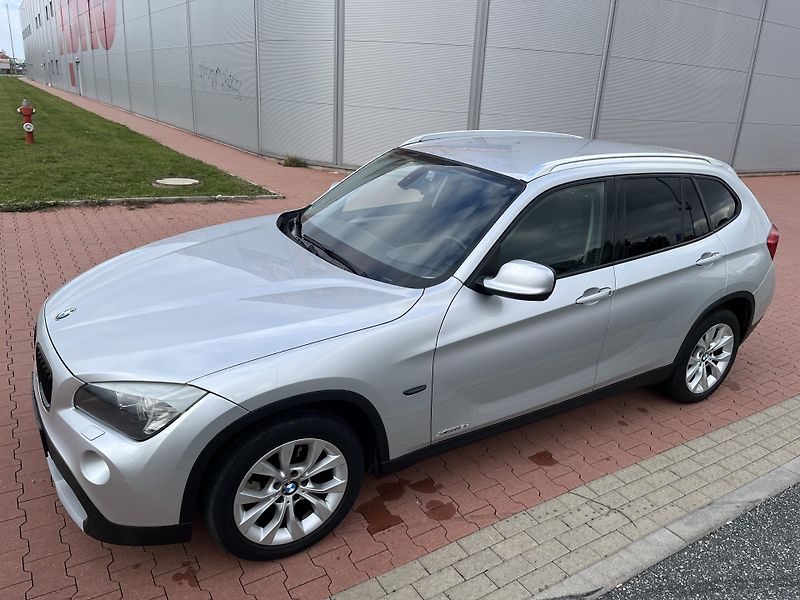 BMW X1 XDRIVE 18D - fotka 16 z 25