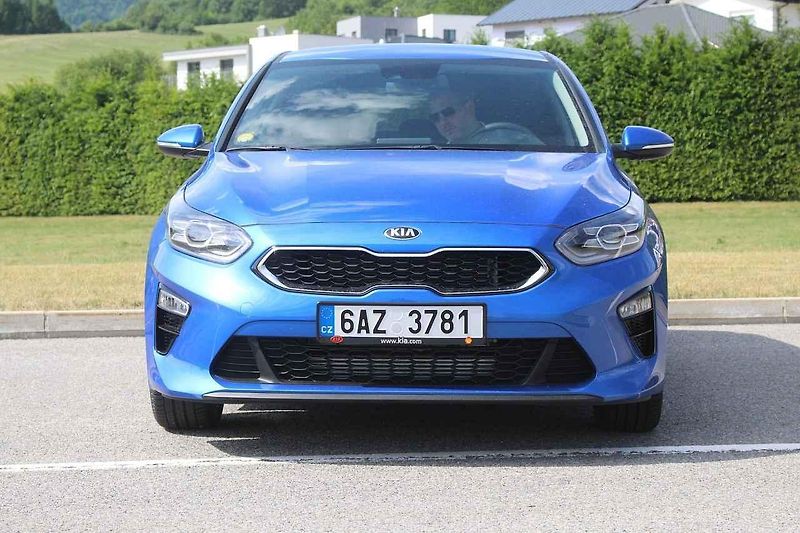 Nová Kia Ceed v jízdě