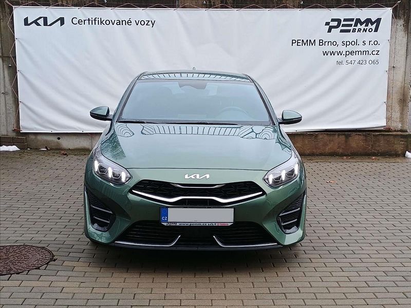 Kia ProCeed 1,5 T-GDi GPF 7DCT GT LINE PLU - fotka 4 z 8