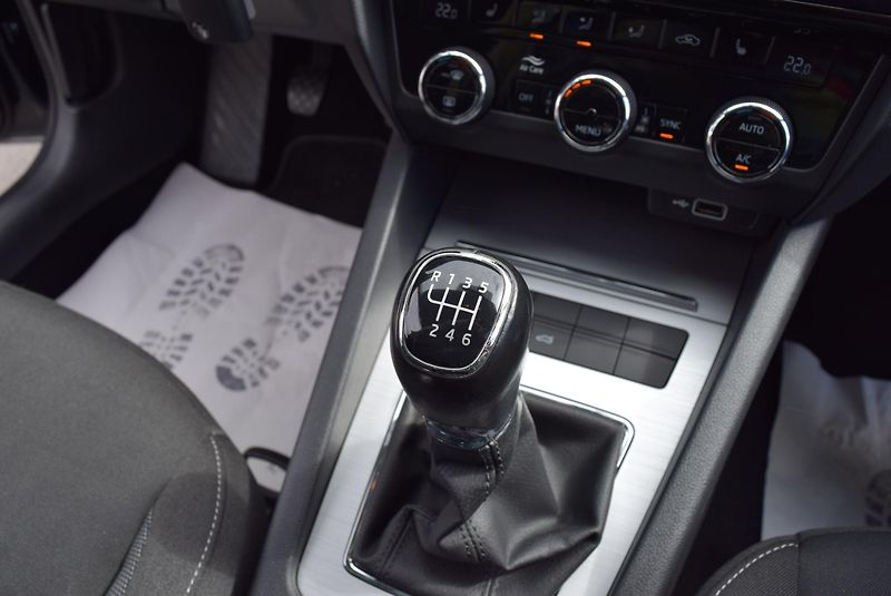 Škoda Octavia (2020) 2.0TDI 110kw AMBITION NAVI APP - fotka 40 z 50