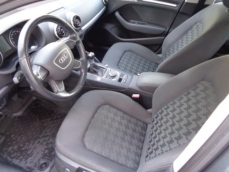 Audi A3 1.4 TSI Attraction  92 kW - fotka 10 z 20