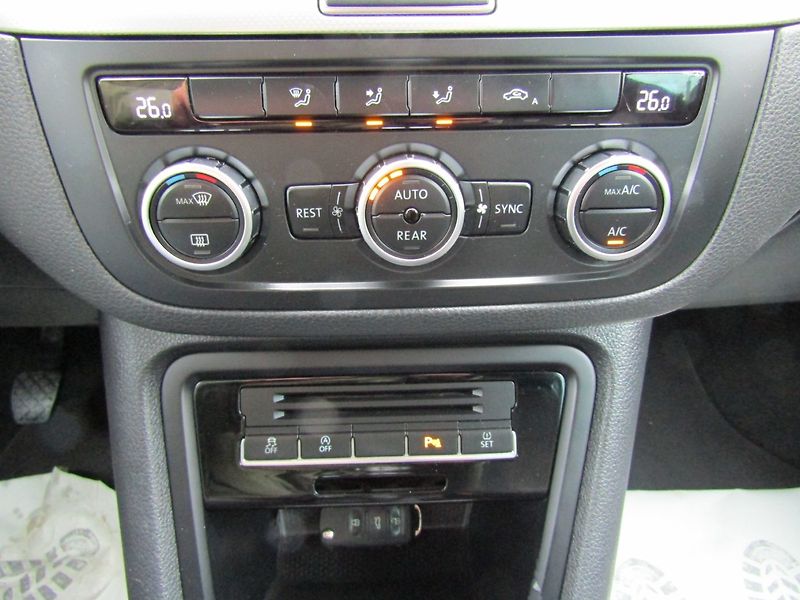 Volkswagen Sharan (2015) 2.0 TDI 100kW  CAR-PASS - fotka 30 z 40