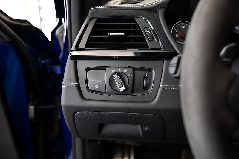 BMW M3 CS/HarmanKardon/Keramické Brzd - fotka 17 z 31