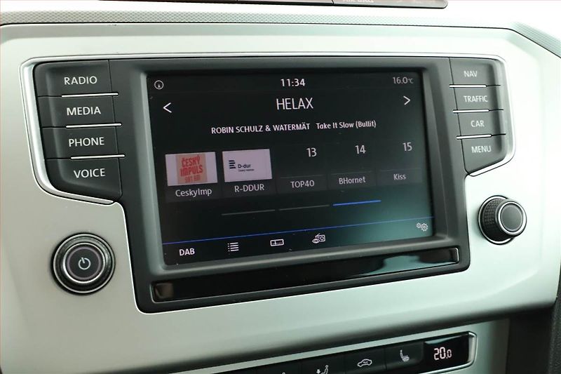 Volkswagen Passat (2016) 2.0 TDI, Automat, Navi - fotka 9 z 17