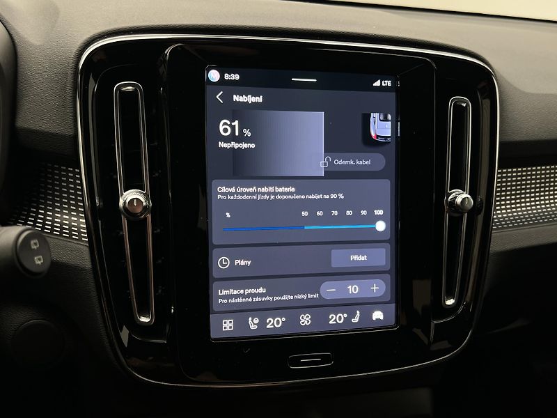 Volvo XC40 RECHARGE PLUS TWIN ENGINE AUT - fotka 38 z 43