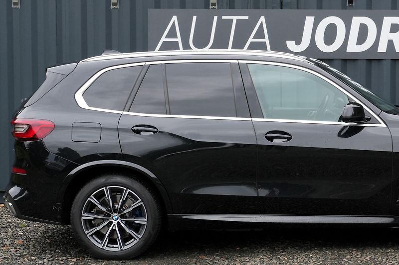 BMW X5 45e, ČR, H/K, Ventilace, Tažné - fotka 9 z 43
