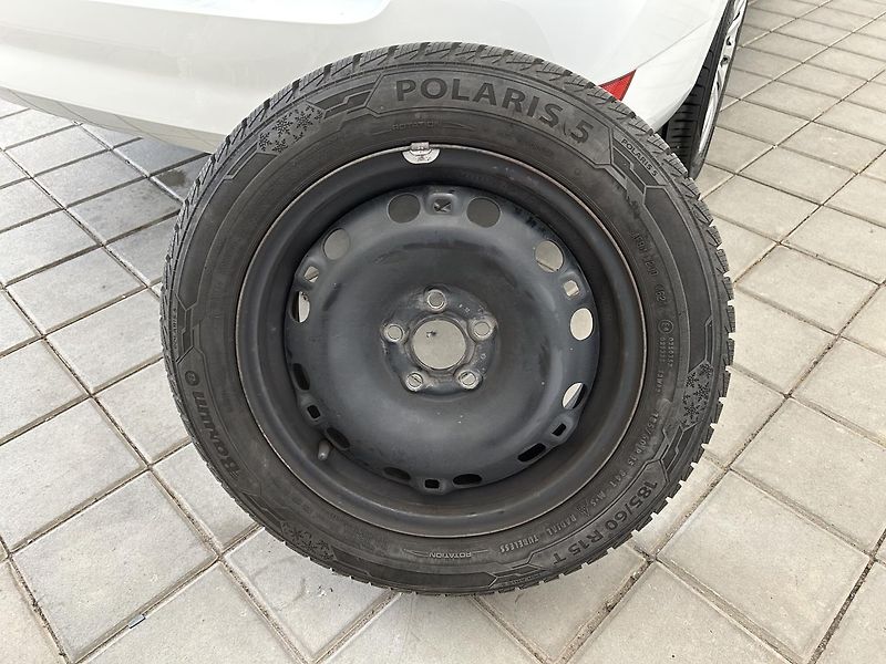 Škoda Fabia 1.0 TSI Active Plus - fotka 26 z 26