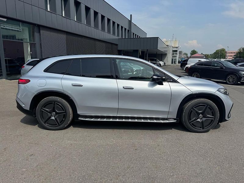 Mercedes-Benz EQS (2024) 500 4MATIC Electric Art - fotka 8 z 39