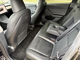 Tesla Model Y (2024) Long Range Dual Performance - náhled 7