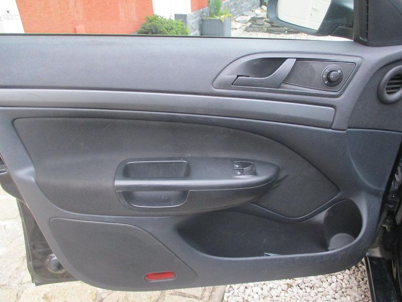 Škoda Octavia 1.4 TSi +sada kol - fotka 8 z 32