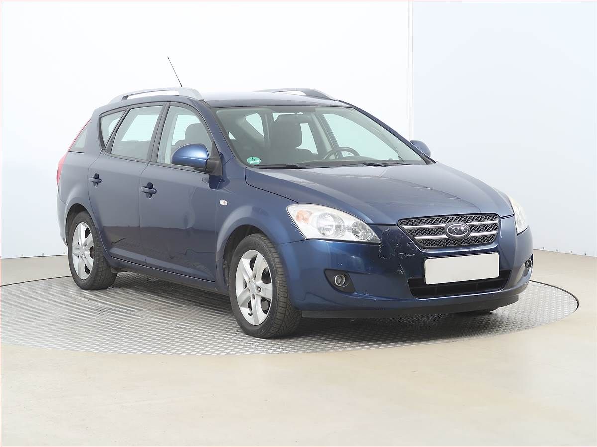 Kia Ceed 1.6 CVVT, nová STK, udržované