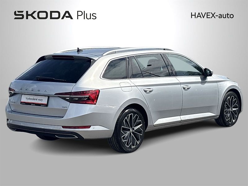 Škoda Superb (2023) Combi 2.0 TDI 4x4 DSG L&K - fotka 2 z 33