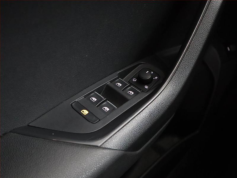 Škoda Karoq (2019) Style 2.0 TDI - fotka 19 z 22
