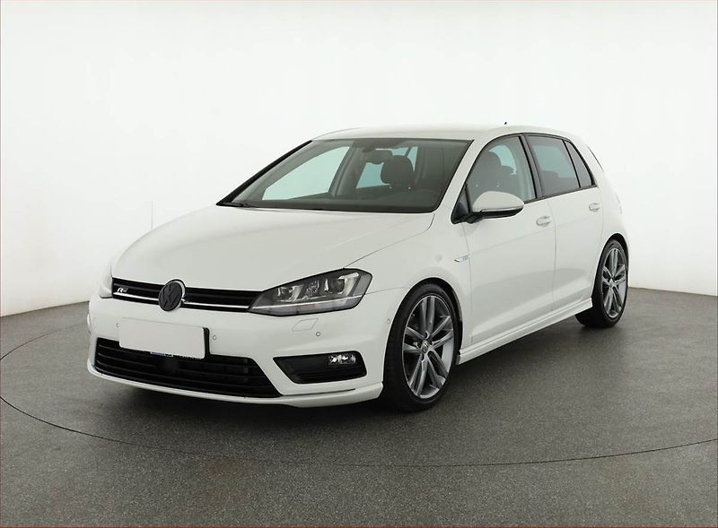 Volkswagen Golf (2014) R-Line 1.4 TSI, Serv.kniha - fotka 2 z 21