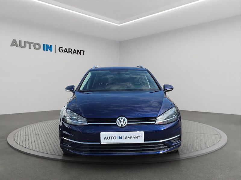 Volkswagen Golf (2018) VARIANT 1.0 TSi 81kW, ČR, serv - fotka 2 z 23