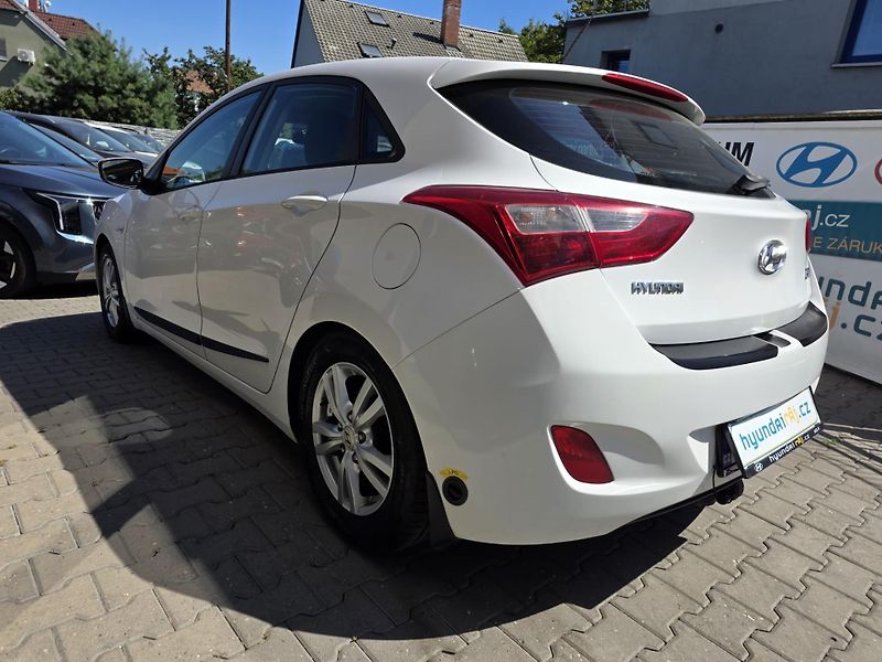 Hyundai i30 (2013) 1.4-1.maj.-LPG-TAŽNÉ-KLIMA - fotka 23 z 24