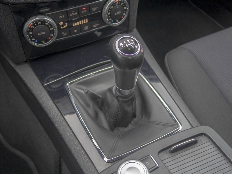 Mercedes-Benz Třídy C (2009) 200CDI man – 2x ALU kola - fotka 26 z 46