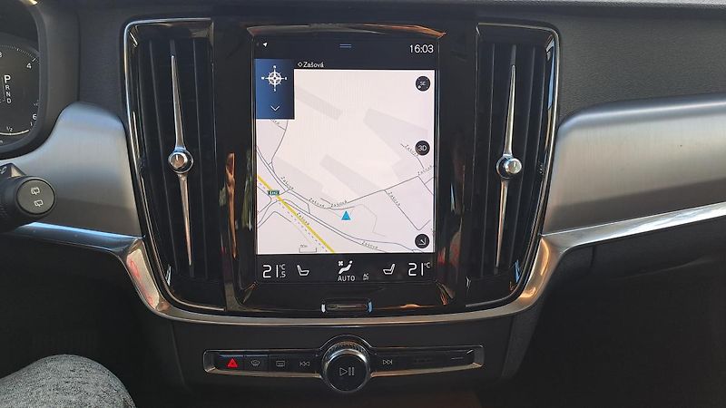 Volvo V90 2.0 D4 Momentum NAVI Automat - fotka 30 z 33