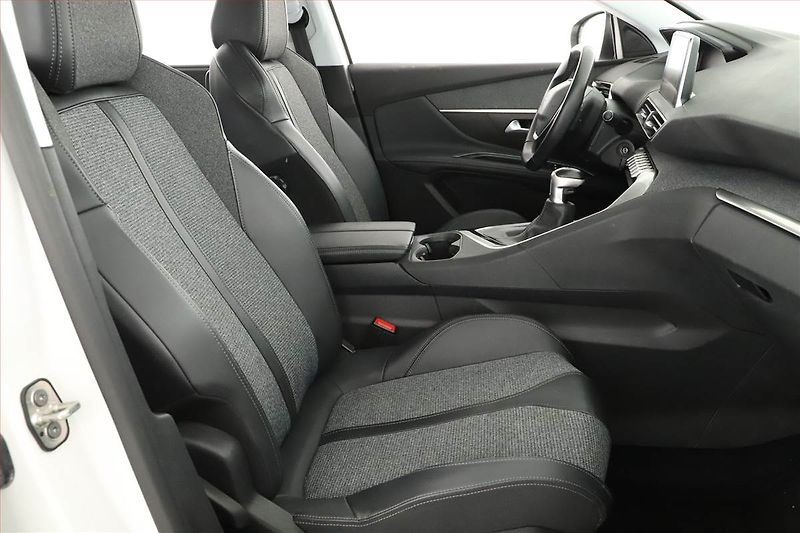 Peugeot 5008 (2019) PureTech 130 - fotka 7 z 15