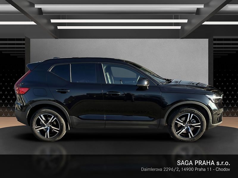 Volvo XC40 B4 Core DCT - fotka 3 z 18