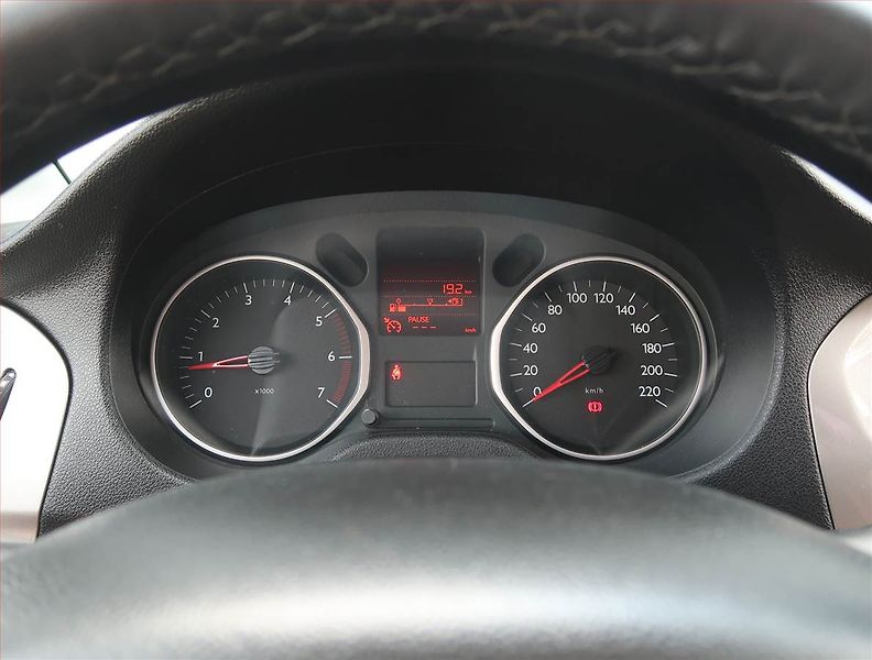 Citroën C-Elysée (2017) 1.6 VTi, Serv.kniha, Tempomat - fotka 11 z 17