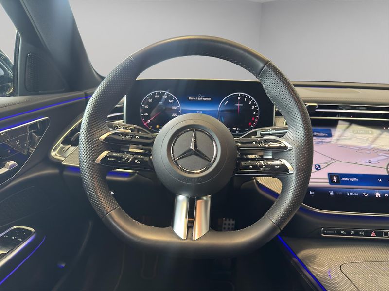 Mercedes-Benz Třídy E (2025) E 300 de 4MATIC - fotka 11 z 23