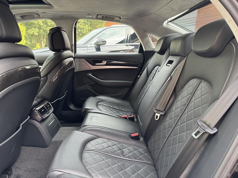 Audi S8 S8+ 445 KW-KERAMIKY-LED-R21 - fotka 40 z 48
