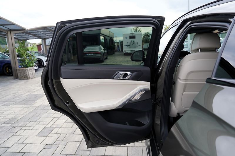 BMW X6 30d xDrive/Mpaket/DPH/1.maj. - fotka 19 z 47