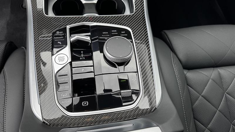 BMW X5 xDrive30d - fotka 11 z 12