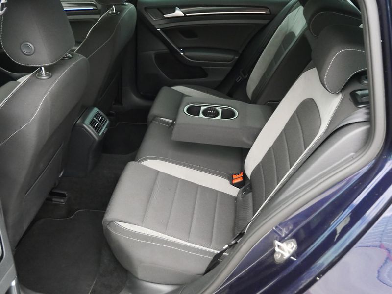 Volkswagen Golf - fotka 24 z 25