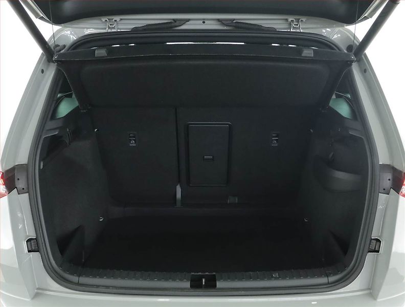 Škoda Karoq (2024) Sportline 1.5 TSI - fotka 14 z 17