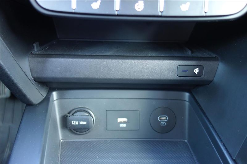 Kia Ceed 1,5 T-GDi,ČR,1 MAJ.,SERV.KN. - fotka 28 z 40