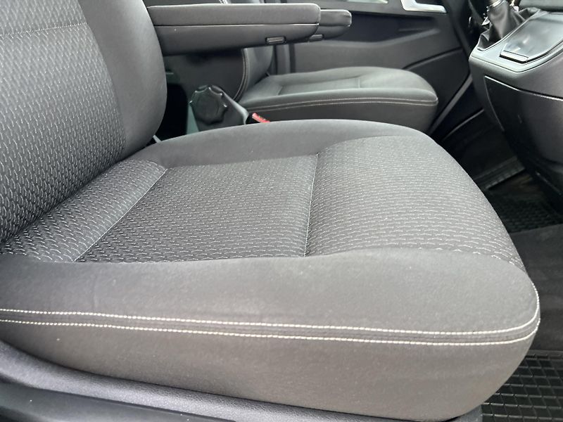 Volkswagen Multivan 2.0TDi 110kw 7MÍST TAŽNÉ ALU - fotka 30 z 38