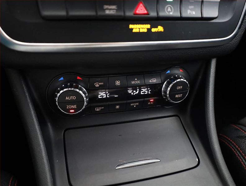 Mercedes-Benz CLA (2016) AMG Paket 220 CDI, Automat - fotka 10 z 19