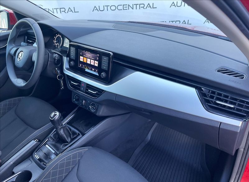 Škoda Scala 1,5 TSi,110kW,1.maj.,ČR,STK 8/ - fotka 18 z 22