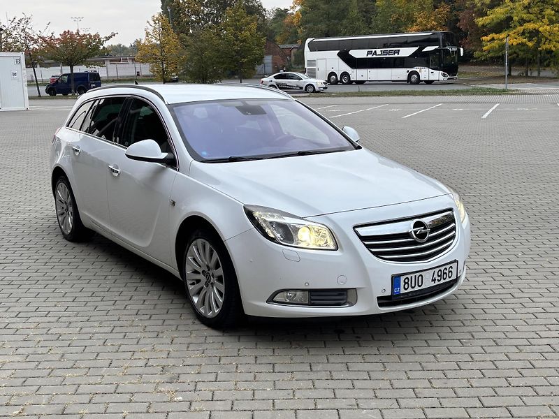 Opel Insignia (2011) 2.0 CDTI 4x4 tažné - fotka 7 z 18