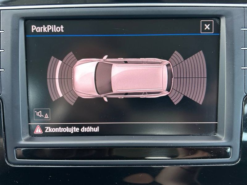 Volkswagen Passat (2017) Variant 2.0 TDI 6DSG - fotka 22 z 29