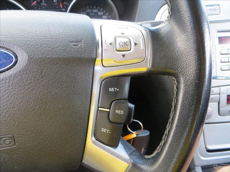 Ford Mondeo 1,8 TDCi 92kW Trend - fotka 16 z 19