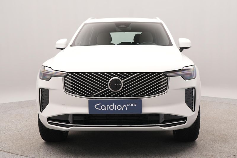 Volvo XC90 (2026) B5 AWD AUT CORE 7míst - fotka 11 z 17
