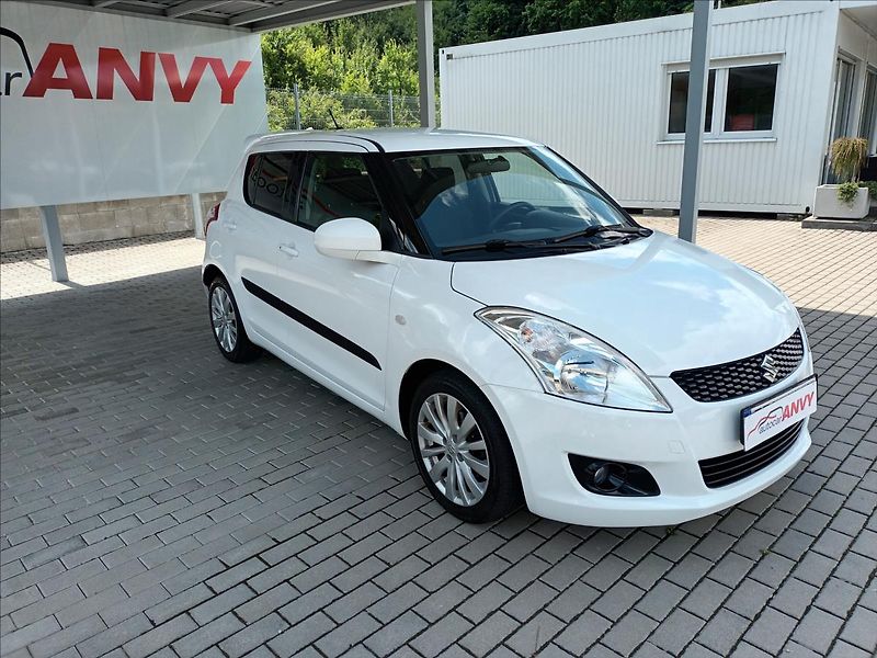 Suzuki Swift 1,2 REZERVACE - fotka 3 z 39