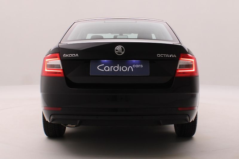 Škoda Octavia 1.4TSI AMBITION CZ REZERVACE - fotka 11 z 35